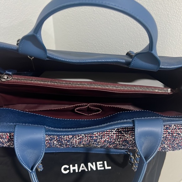 Two in one chanel tote with envelope to be use at night or during the day - Picture 8 of 14